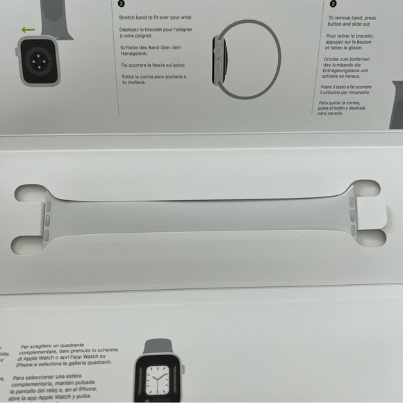 Apple White Smartwatch Band - Picture 1 of 8